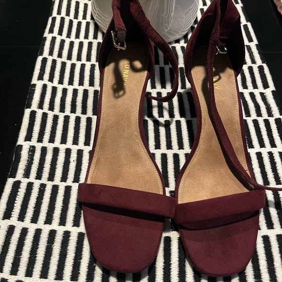 Old Navy- Faux-Suede Kitten Heel- worn once - Picture 2 of 6